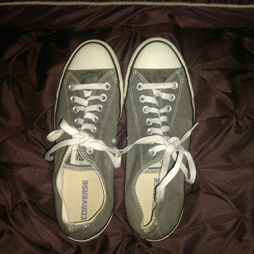 EUC Chuck Taylor Converse All Star